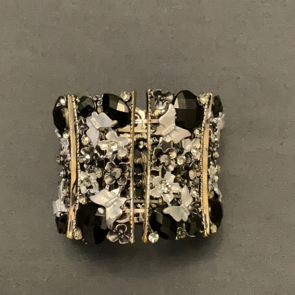 Cuff Bracelet - Picture 1 of 3